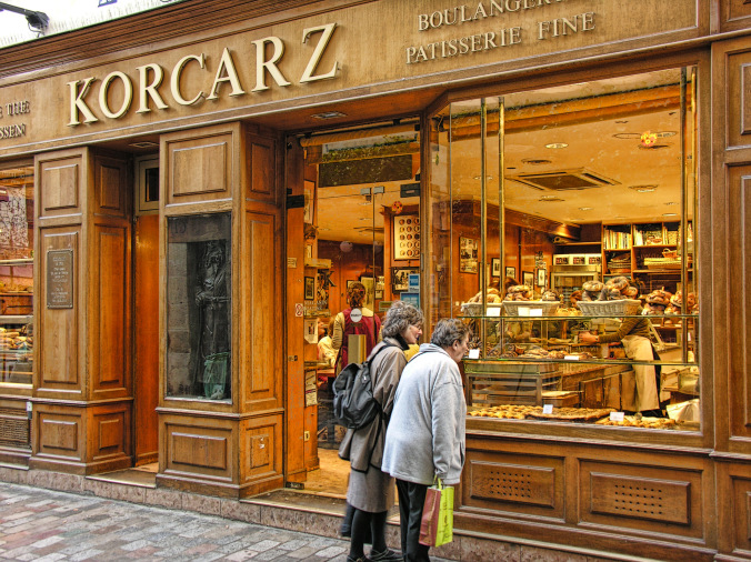 The Korcarz bakery in Rue des Rosiers